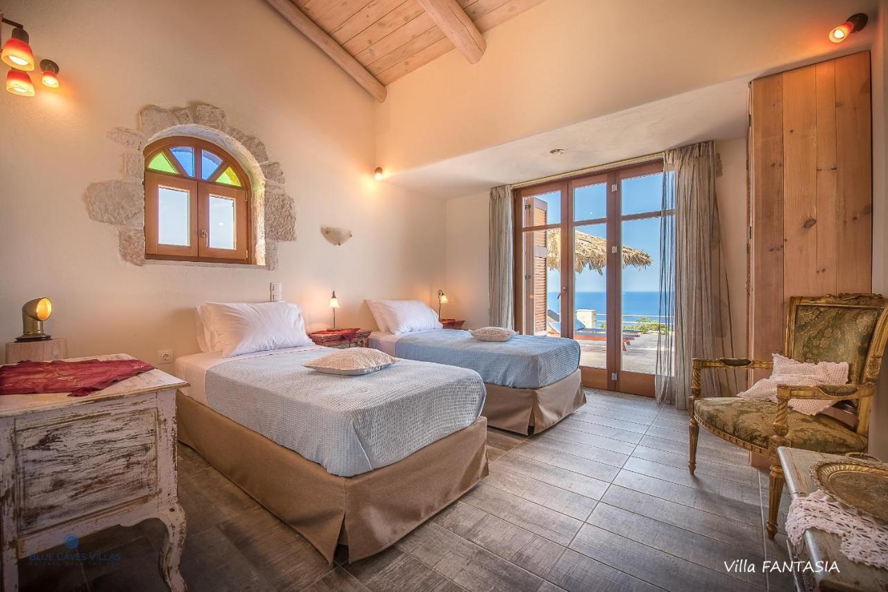Blue Caves Villas - Exceptional Villas With Private Pools Direct Access To The Sea Koríthion Esterno foto