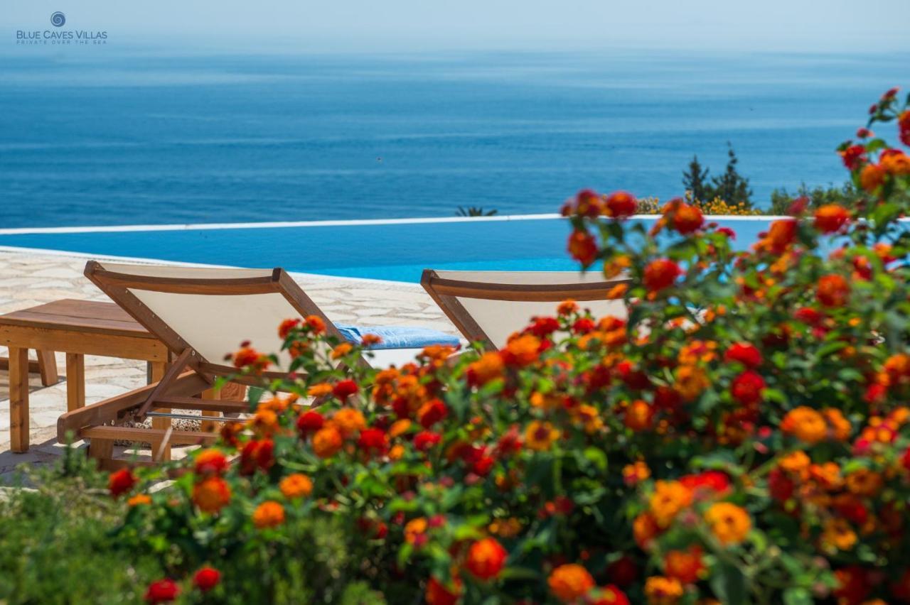 Blue Caves Villas - Exceptional Villas With Private Pools Direct Access To The Sea Koríthion Esterno foto