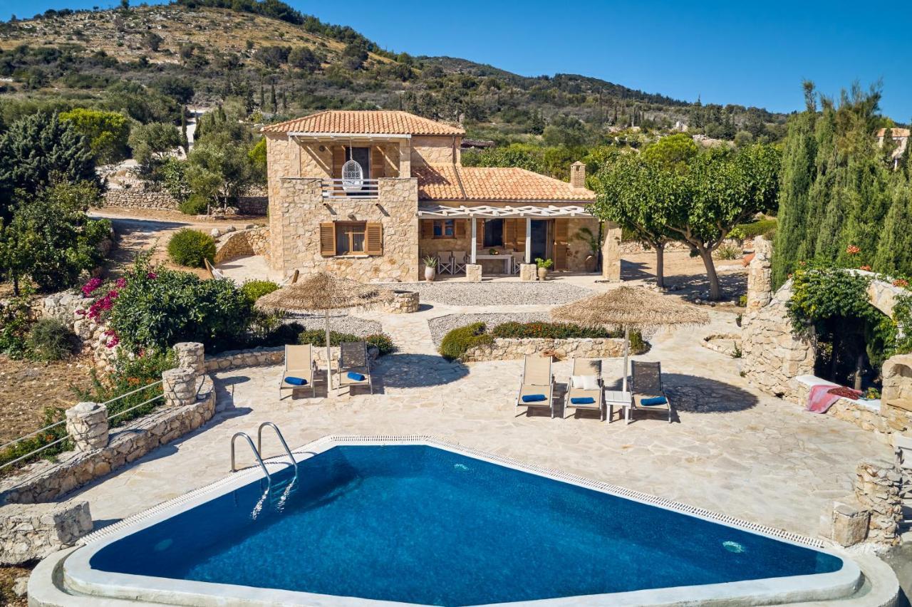 Blue Caves Villas - Exceptional Villas With Private Pools Direct Access To The Sea Koríthion Esterno foto