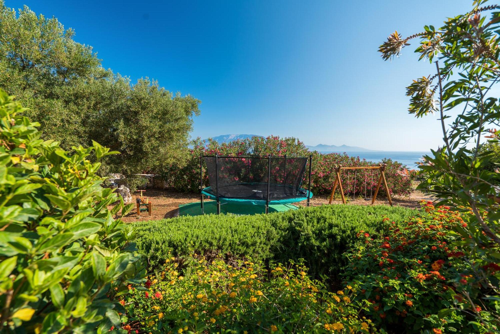 Blue Caves Villas - Exceptional Villas With Private Pools Direct Access To The Sea Koríthion Esterno foto