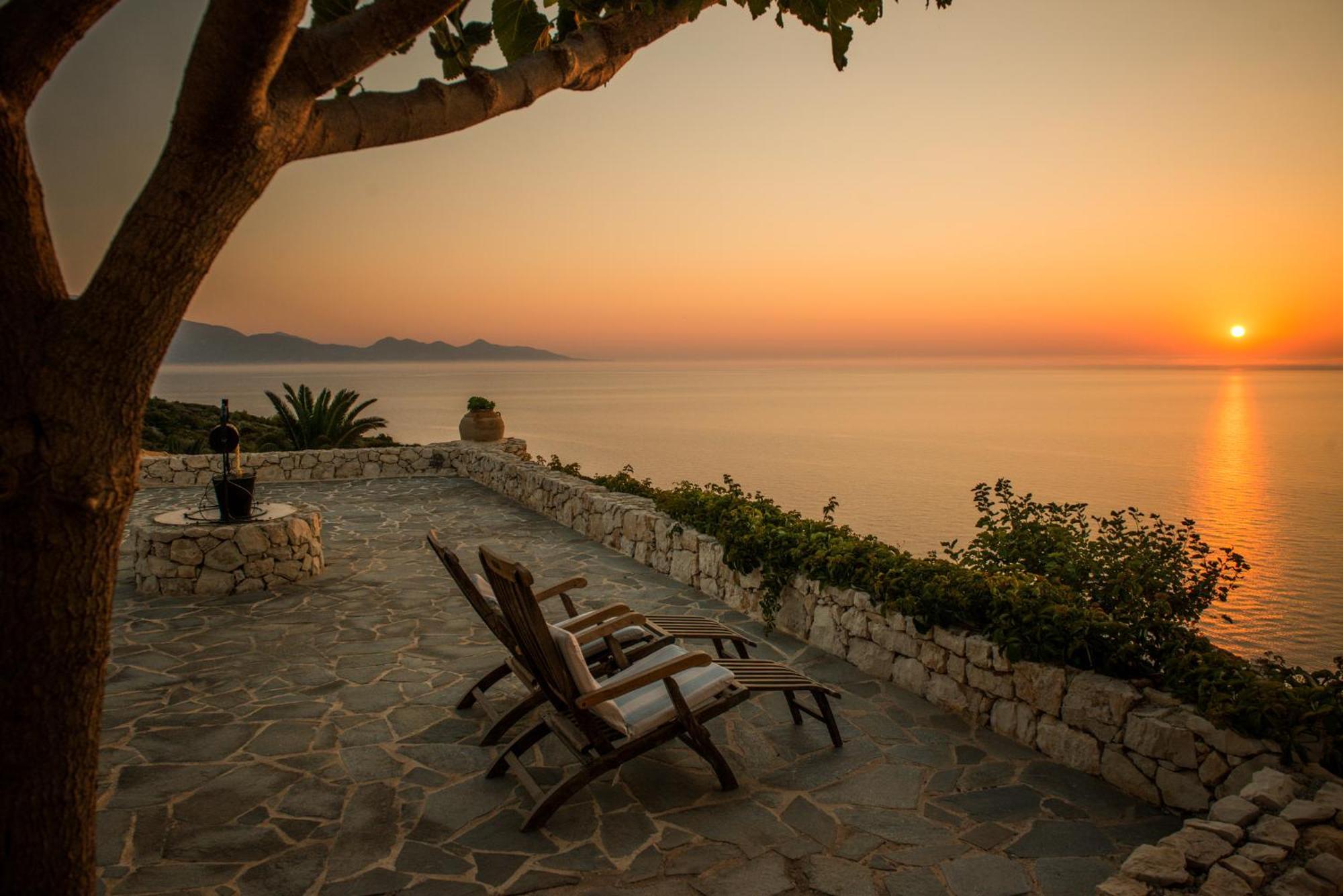 Blue Caves Villas - Exceptional Villas With Private Pools Direct Access To The Sea Koríthion Esterno foto